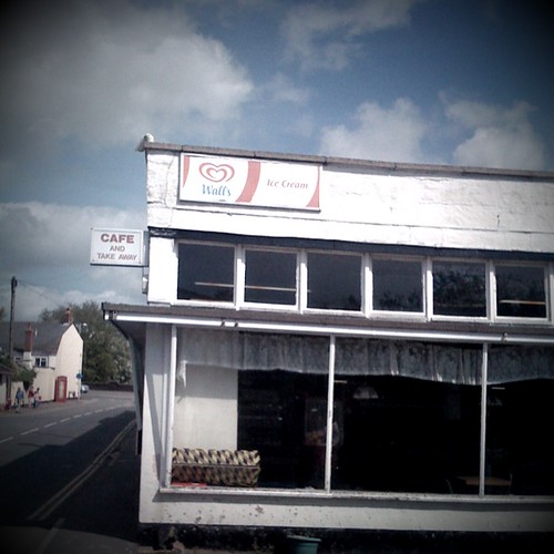 cafe royal - bridport