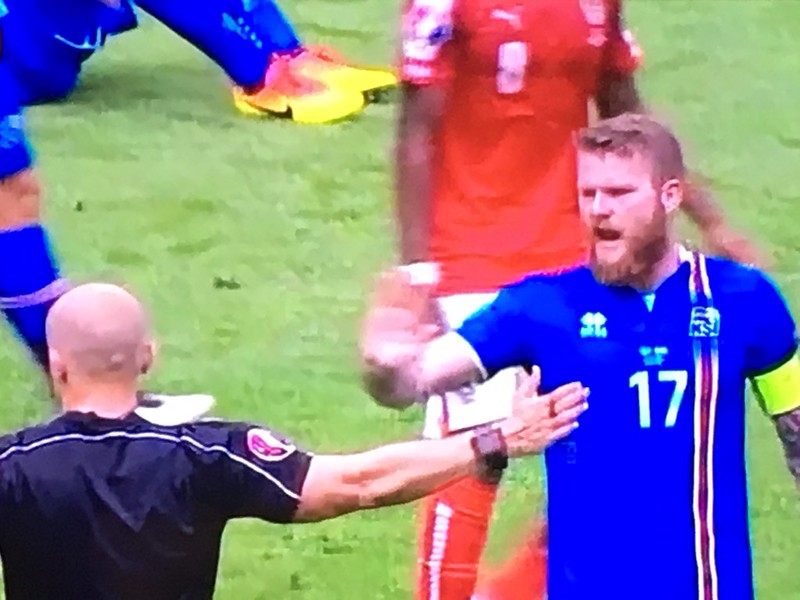Iceland 2 - 1 Austria