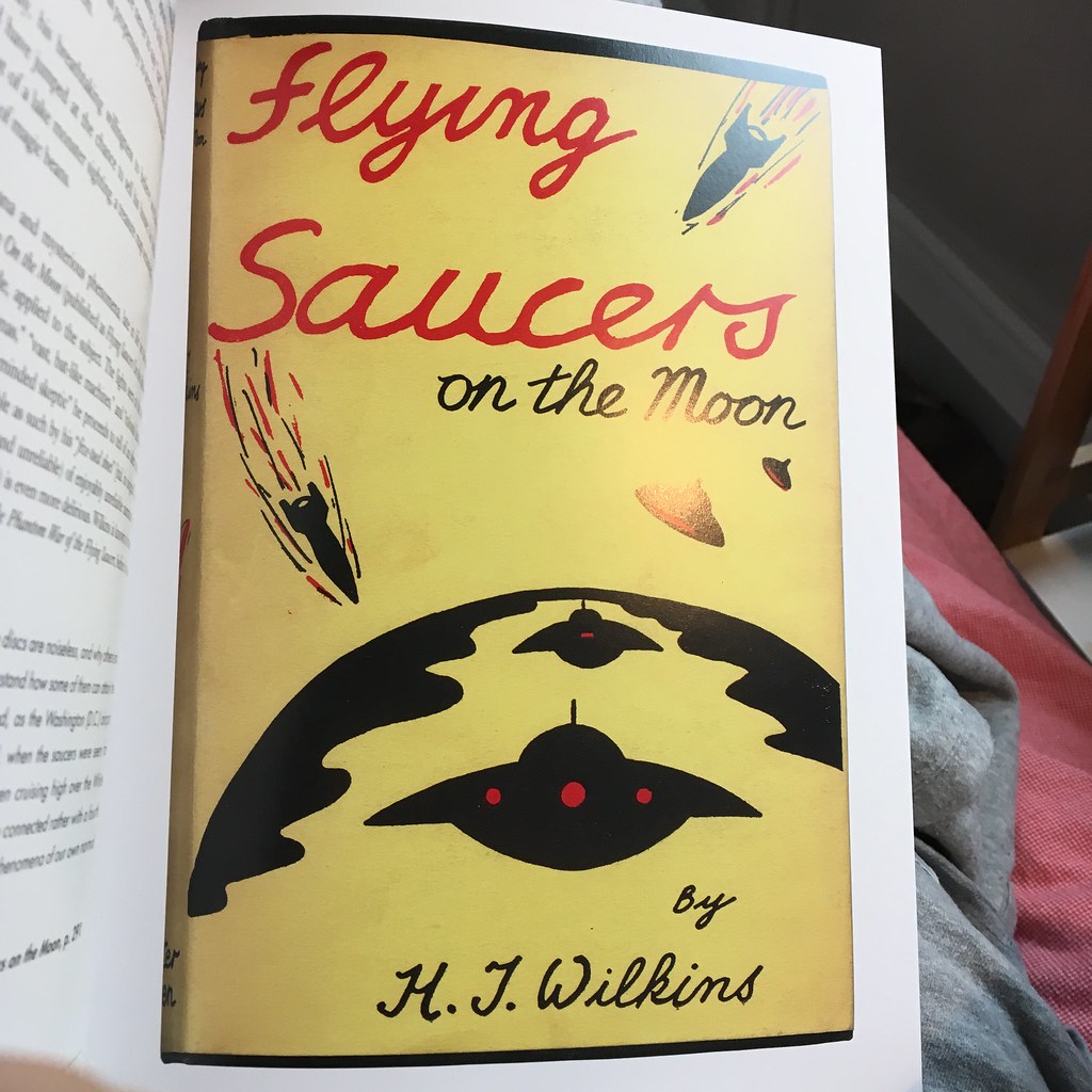 Flying Saucers on the Moon