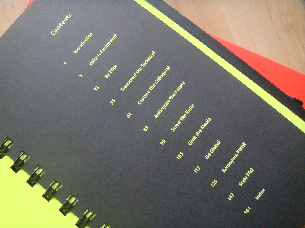 wired style - principles of english usage in the digital age