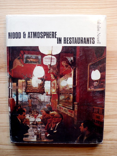 mood and atmosphere in restaurants