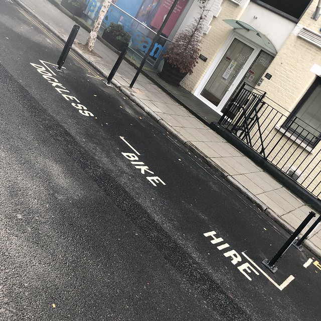 Dockless bike hire