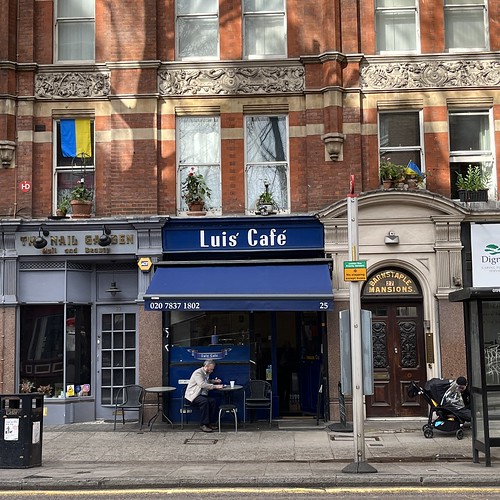 Luis Cafe