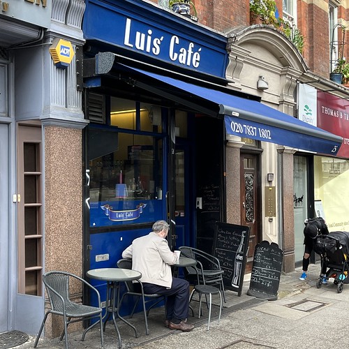 Luis Cafe