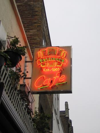 EPelliccisign.JPG