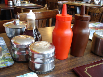 Harriss_condiments