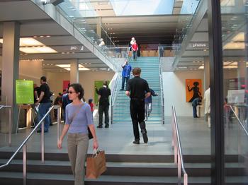 apple_store_3.jpg